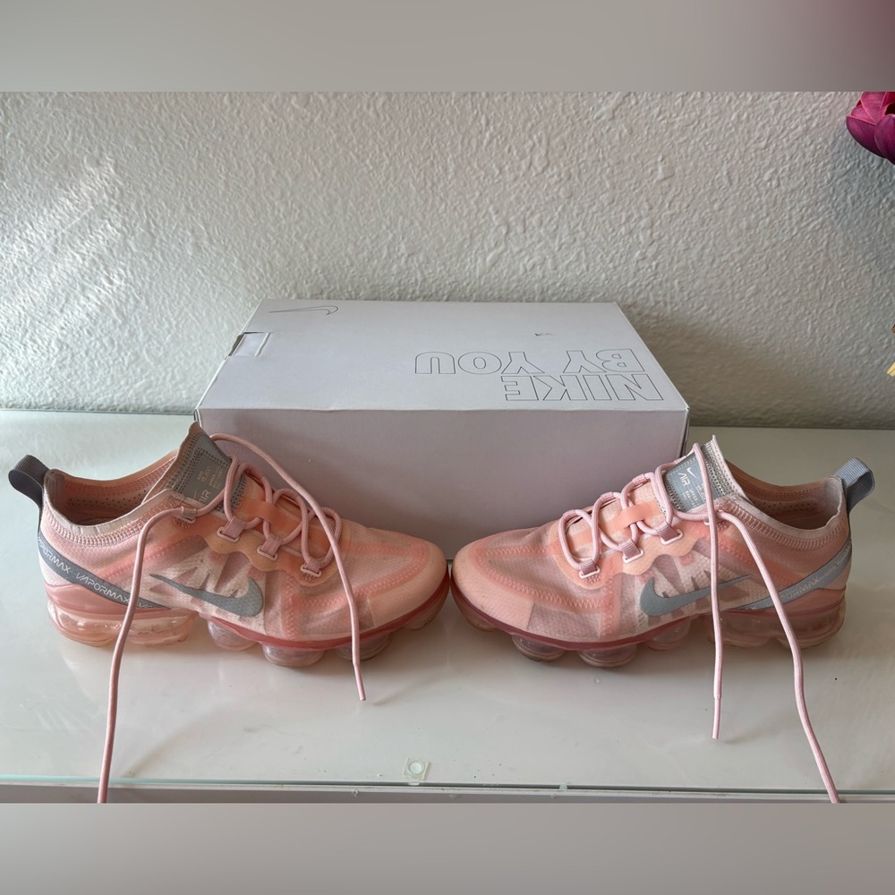 Nike Air Pink and Gray Vapormax Shoes